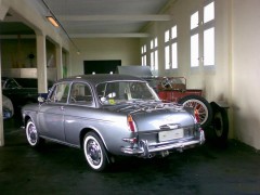 von hinten im Museum 